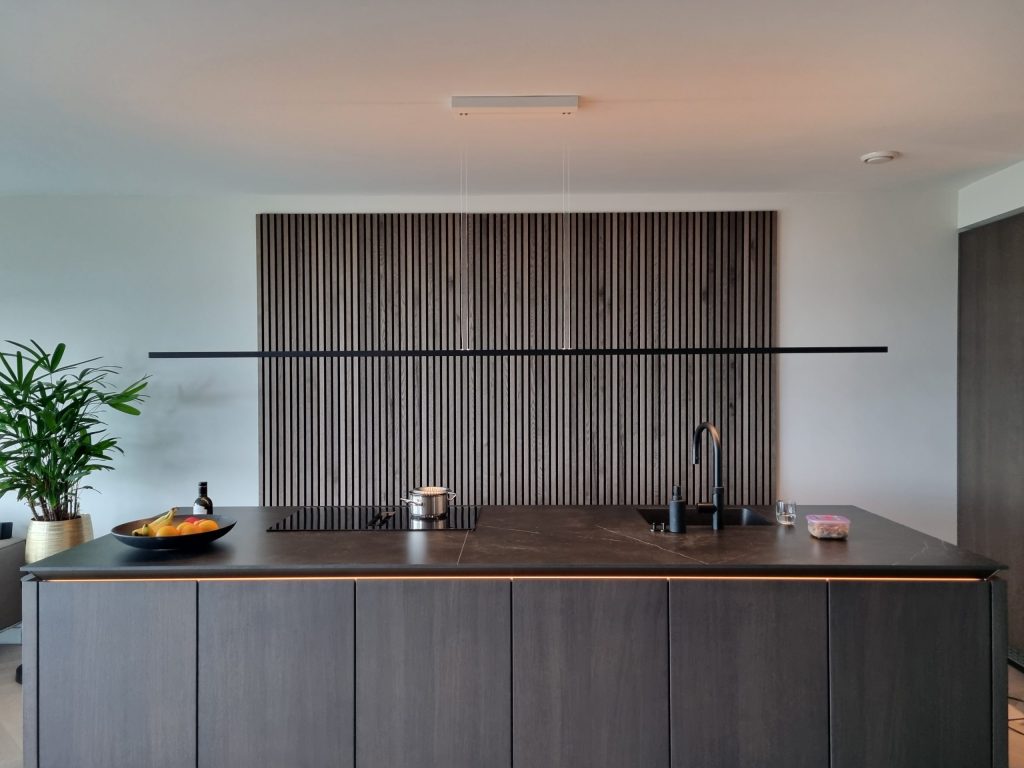 akupanel-rustic-grey-kitchen