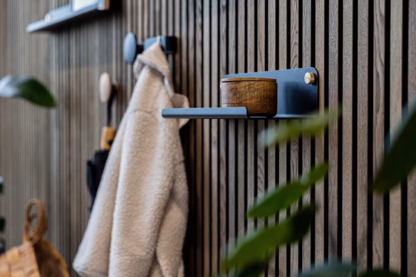 CREATE | Regal, Breit