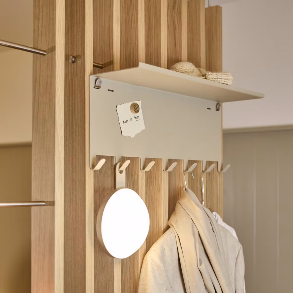 Bild 1 von 7 in EMBRACE | Nell Coat Rack Galerie