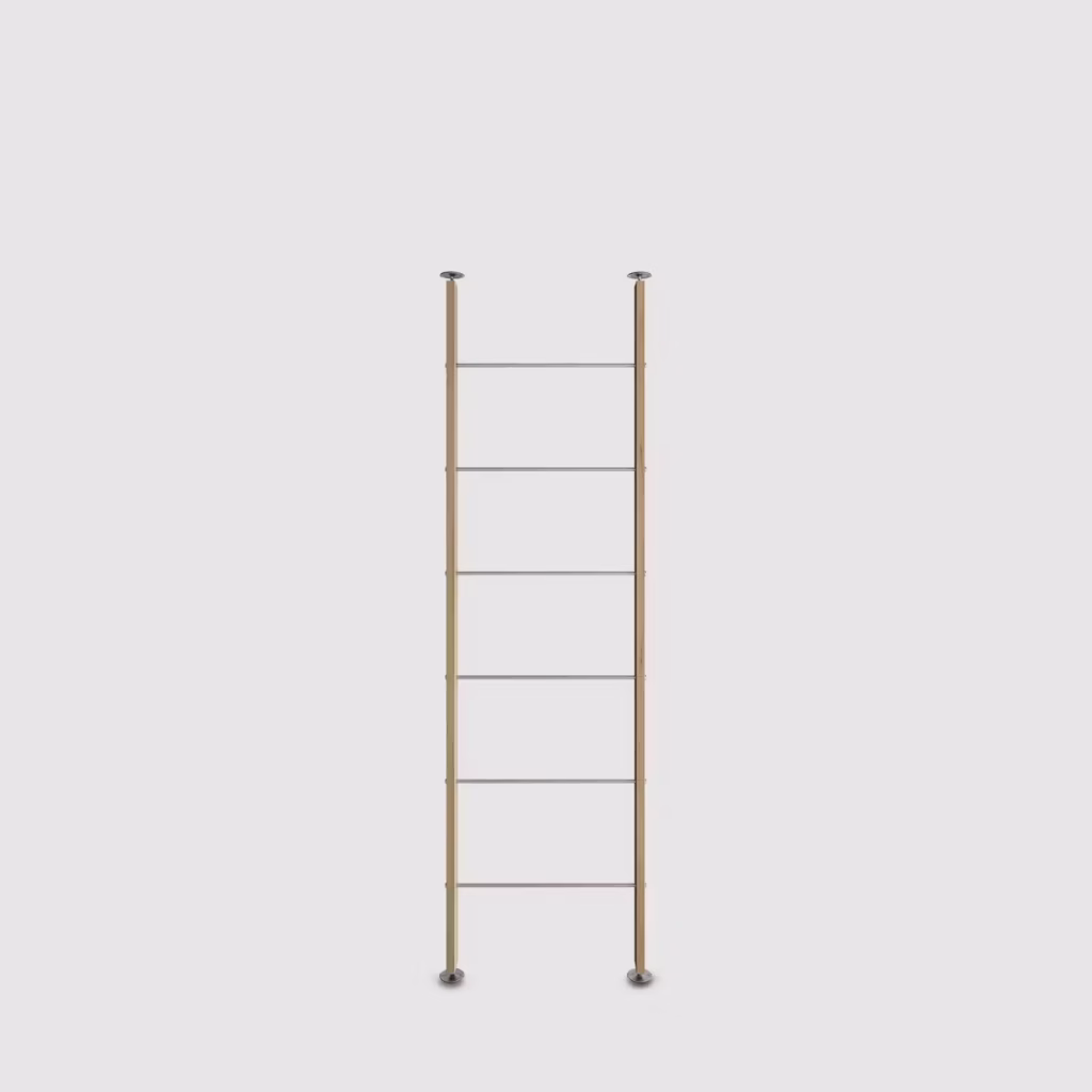 Bild 1 von 8 in EMBRACE | BM2 Galerie