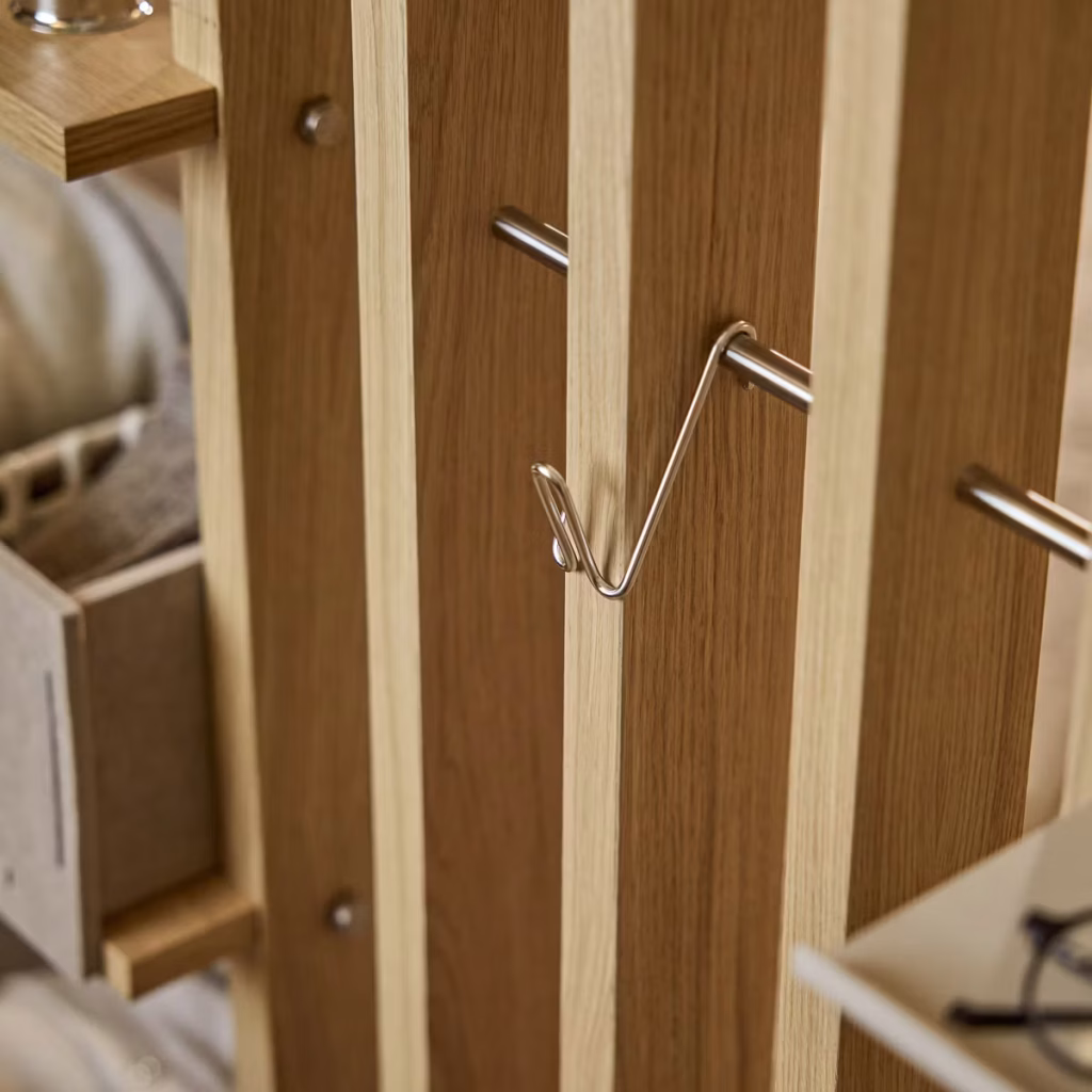 Bild 4 von 7 in EMBRACE | Alva Wire Hook Galerie