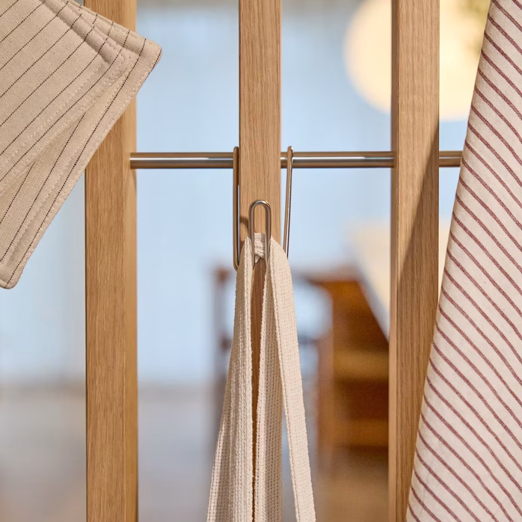 Bild 6 von 7 in EMBRACE | Alva Wire Hook Galerie